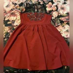 Forever 21 - NWOT Black and Red Sleeveless Party Dress Size: L